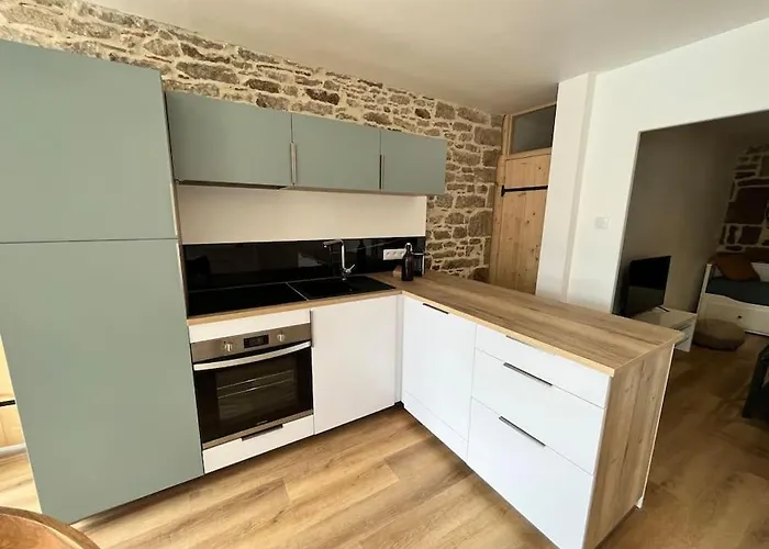 Appartement Neuf 4Pers, Remparts
