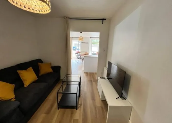 Appartement Neuf 4Pers, Remparts
